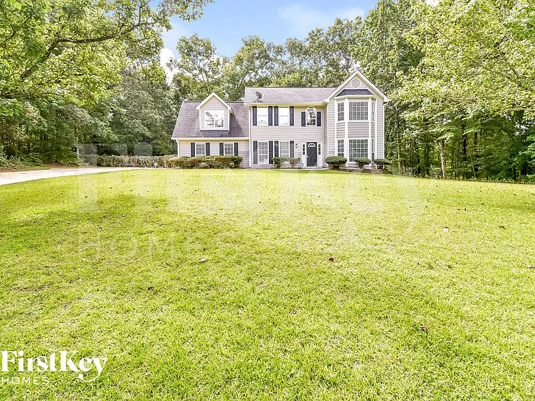 5785 Shoal Creek Dr — Photo 1