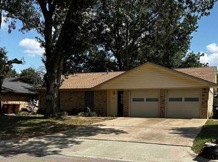 3318 Kingfisher Ln, Denton, TX 76209