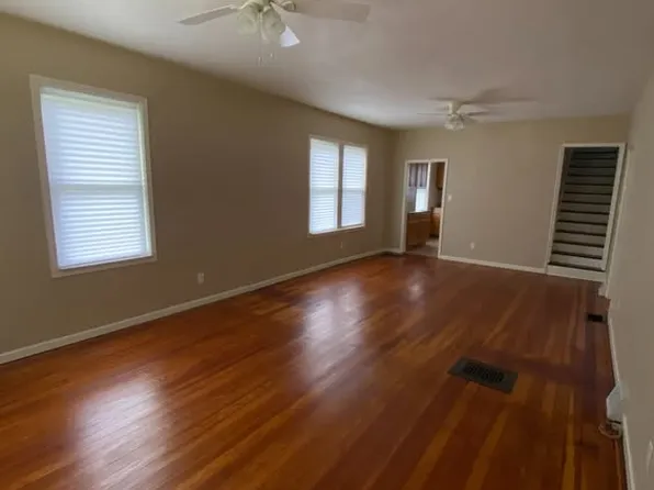 (undisclosed Address), Murrysville, PA 15668