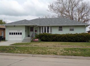 820 Becton St, Columbus, NE 68601