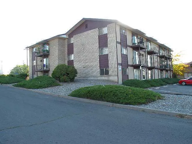 Building Photo - 2112 W Northwest Blvd
