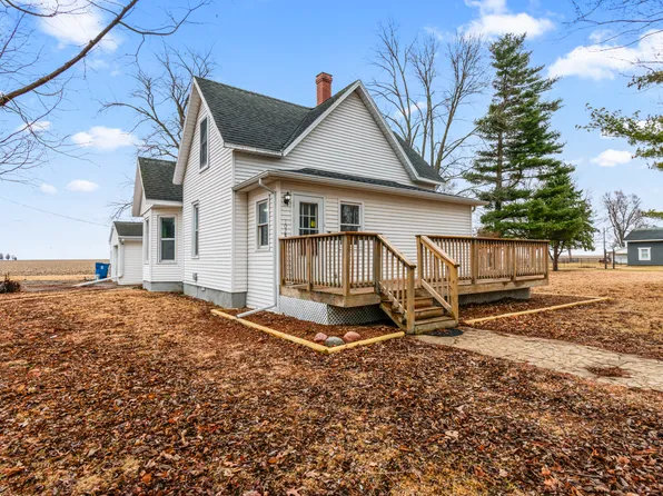 102 S Eastern Ave, Minier, IL 61759