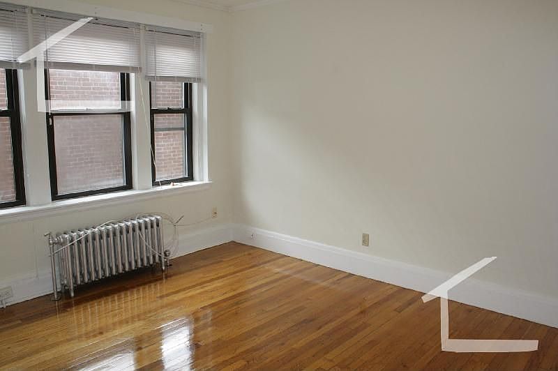 2nd image of 349 Pleasant St APT B1-26