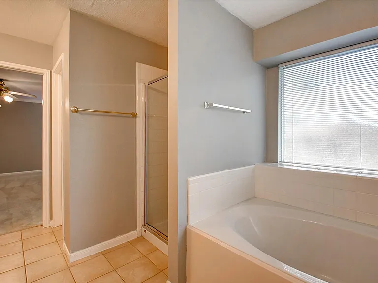 2114 Whirlaway Dr — Photo 26