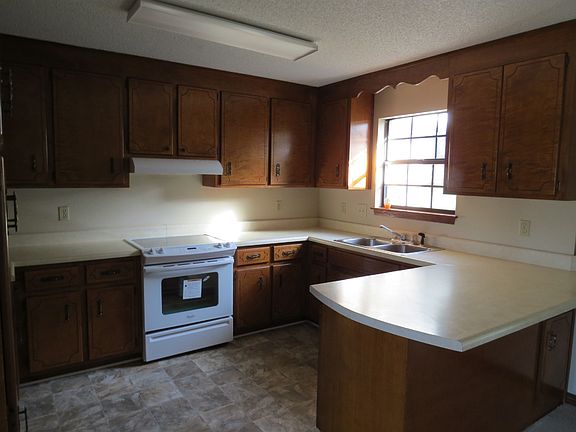 4th image of 10132 Peppertree Ct