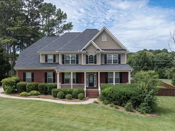 136 Dunedin Dr, Bethlehem, GA 30620