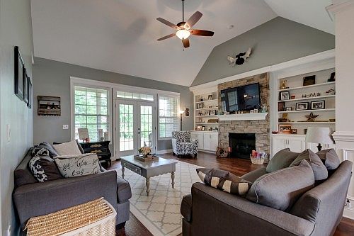 3rd image of 2986 Prince Dr