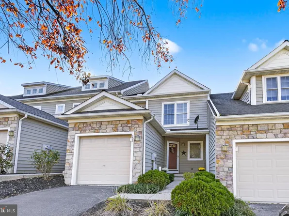 762 Keller Dr, Lititz, PA 17543