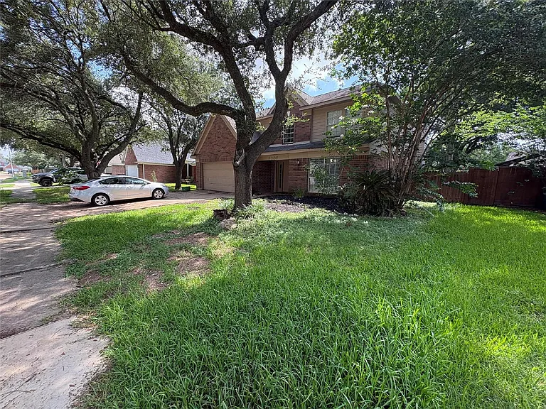 3006 Fort Stockton Dr — Photo 9