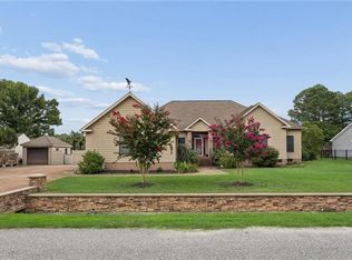 115 Holden Ln, Yorktown, VA 23692
