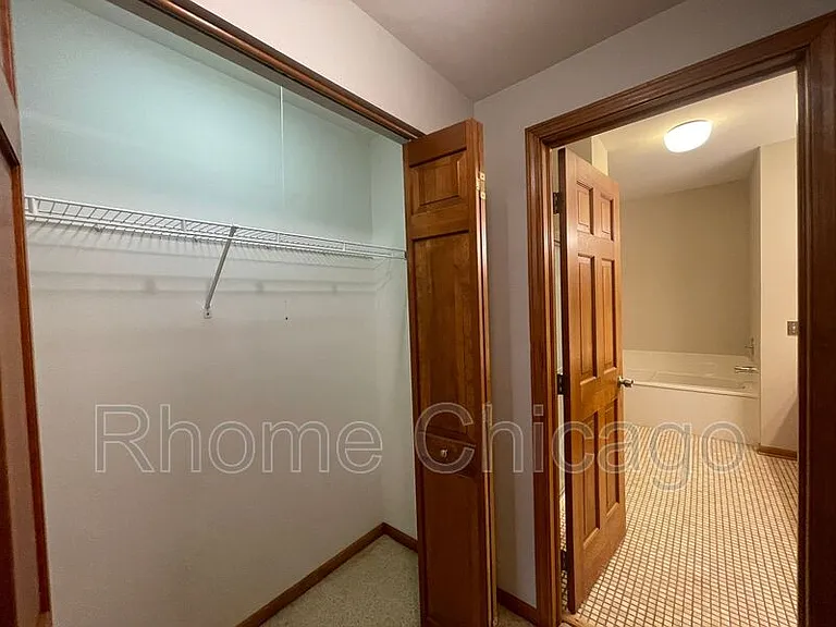 519 W Parkside Dr — Photo 24
