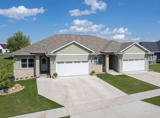 7 Lazy Brook Dr, West Branch, IA 52358