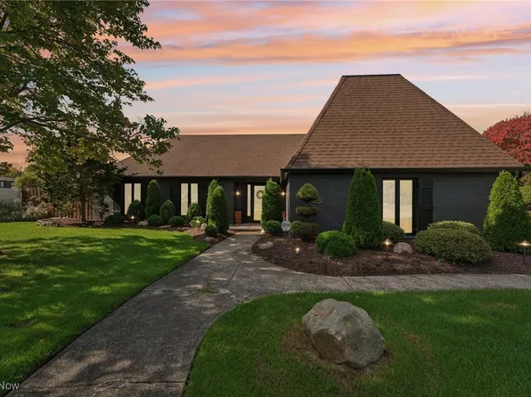 1828 King James Pkwy, Westlake, OH 44145