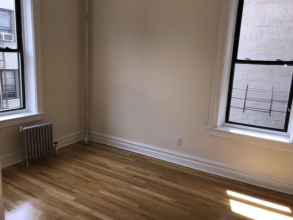 2nd image of 4323 40th St #2E