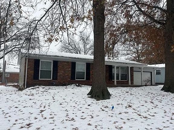 3rd image of 11954 Lakecrest Ln