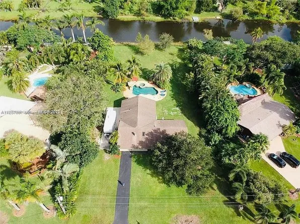 4830 SW 201st Ter, Southwest Ranches, FL 33332