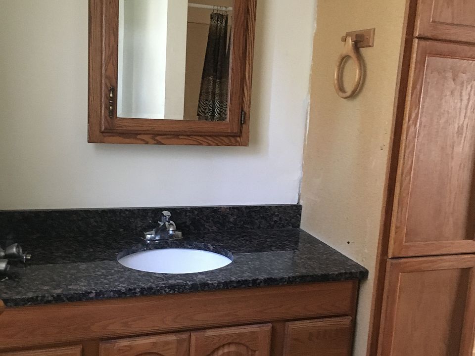 1st image of 900 N Division St #23