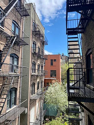 Rented by Tourma Realty LLC | media 25