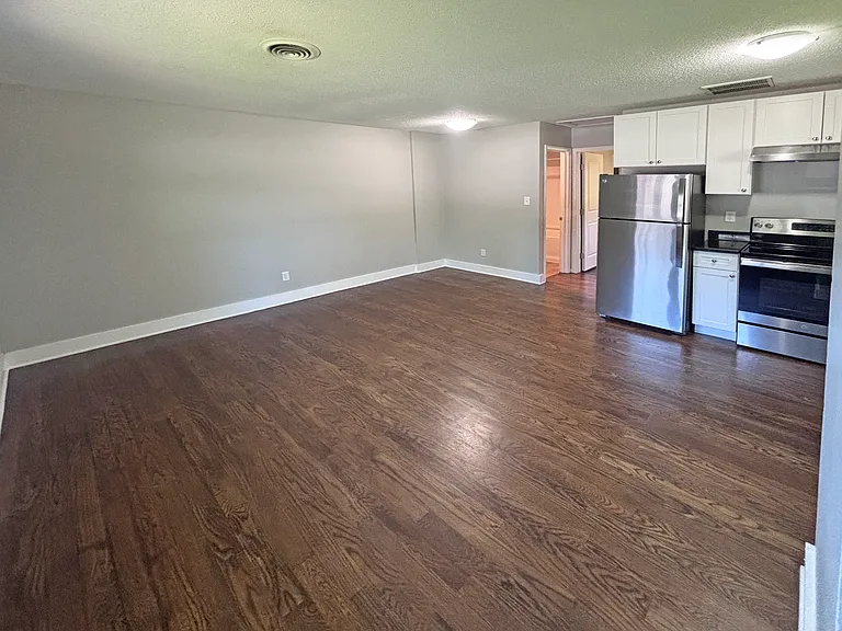 South Asheville Commons — Photo 28