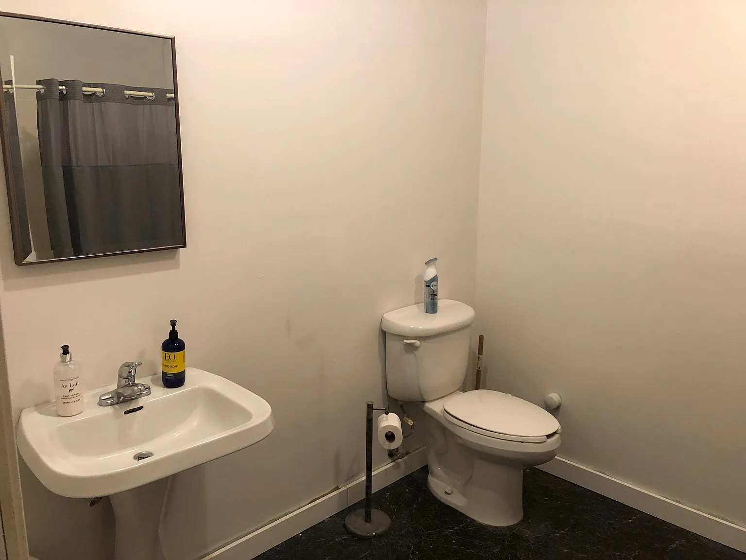 241 Asylum St — Photo 3