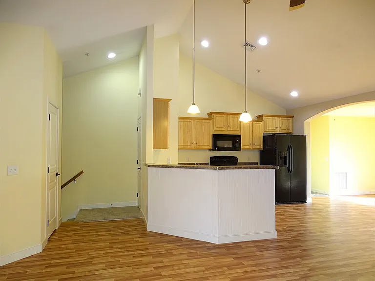 Stonecreek Court — Photo 16