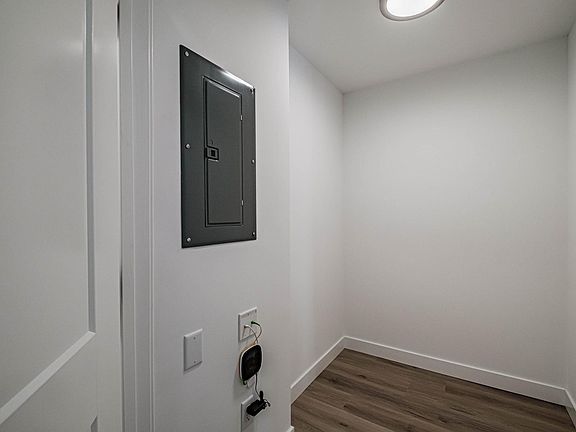 5th image of 32 Pacer Way #125