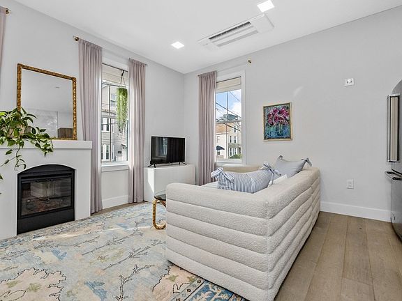 5th image of 24 Rush St #C