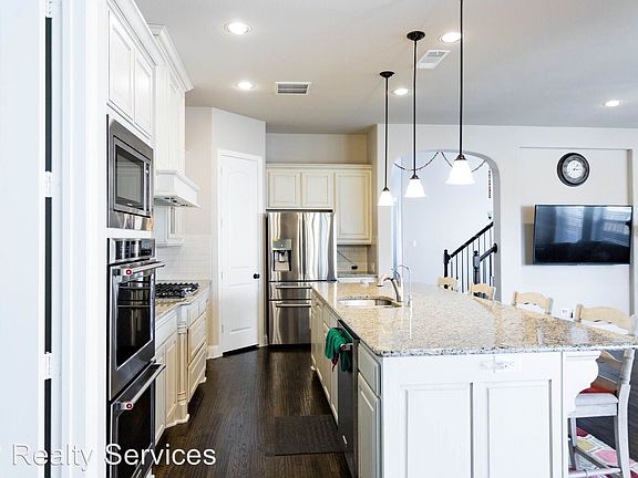 4th image of 1117 Angel Falls Dr
