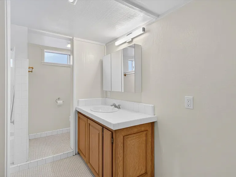 1252 Glenneyre St — Photo 26