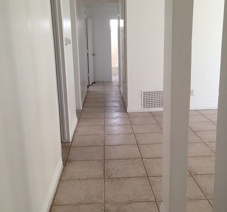 4th image of 17227 San Bernardino Ave