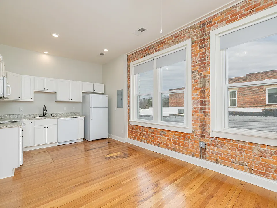 120 S Broad St #2C