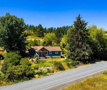 1031 Spring Valley Rd, Troy, ID, 83871