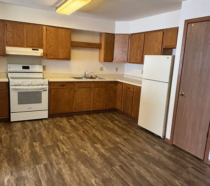 202 Booth St #201-215