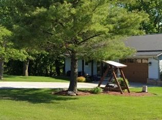 551 S Mapes Dr, Stockton, IL 61085