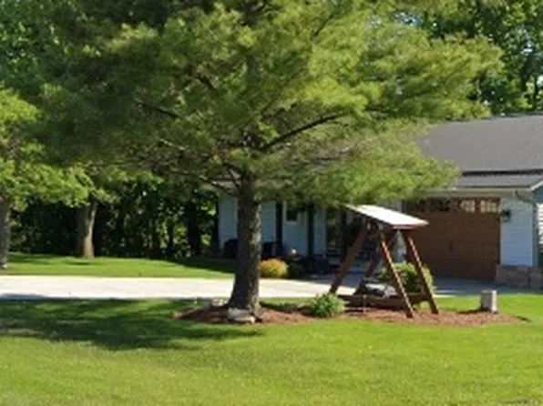 551 S Mapes Dr, Stockton, IL 61085