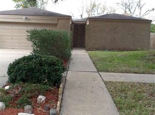 6107 Pine Cove Dr, Houston, TX 77092