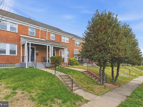 3rd image of 1702 Burnwood Rd