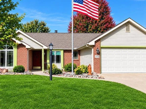 1773 E Ravenwood Ln, Columbia City, IN 46725