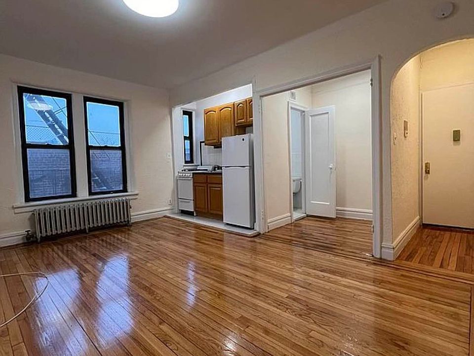 1st image of 3206 29th St APT 3C