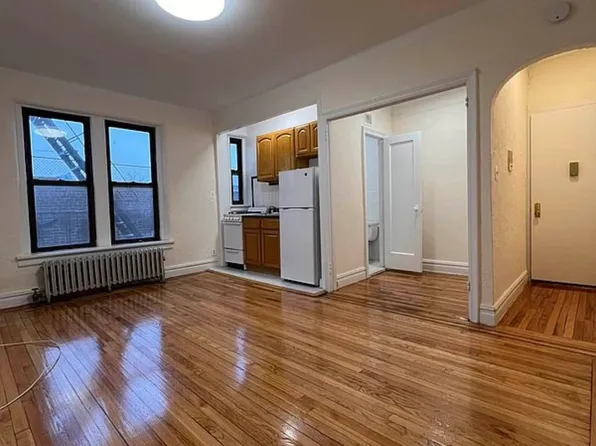 32-06 29th Street image 1 of 6