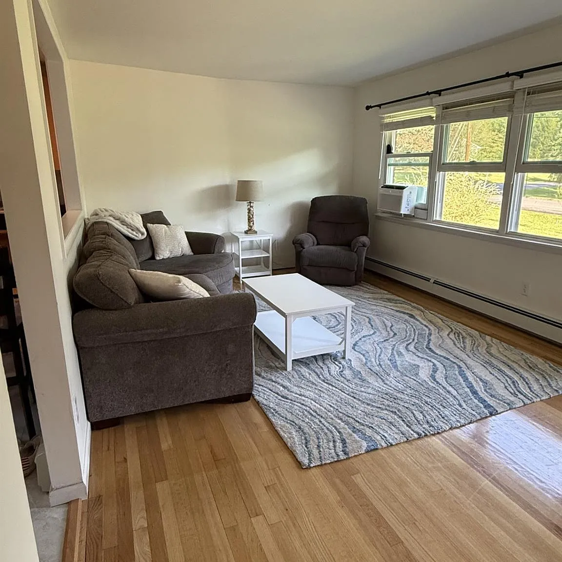 3 bed, 2.0 bath, 1652 sqft, $3,000 — Photo 4