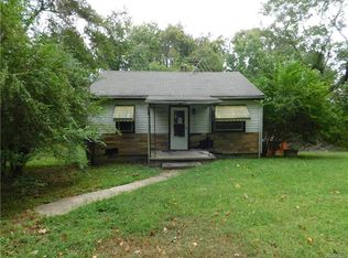 3074 Rocky Ford Rd, Crewe, VA 23930