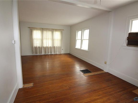3rd image of 5913 Georgedale Rd