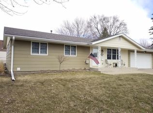 109 5th St SW, New Prague, MN 56071