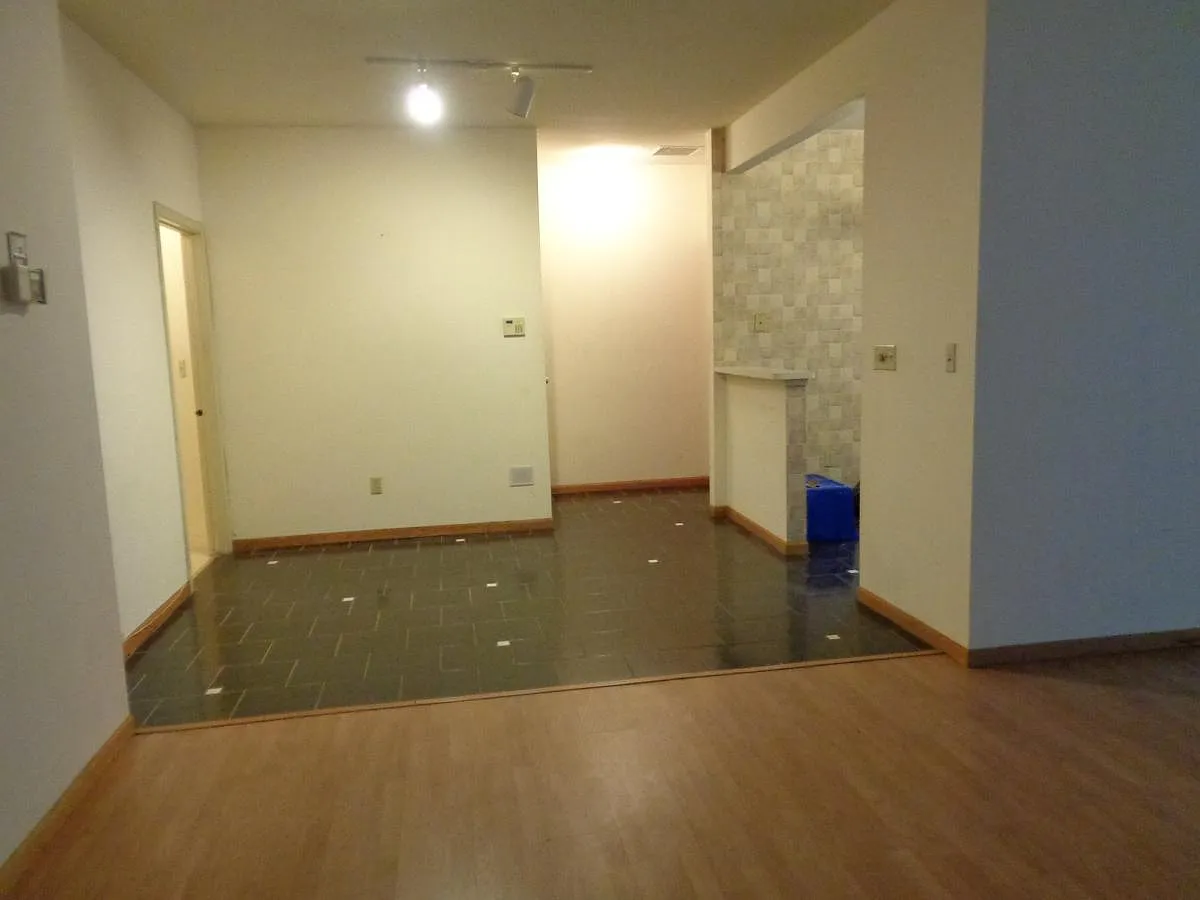 500 W Bender Rd — Photo 1