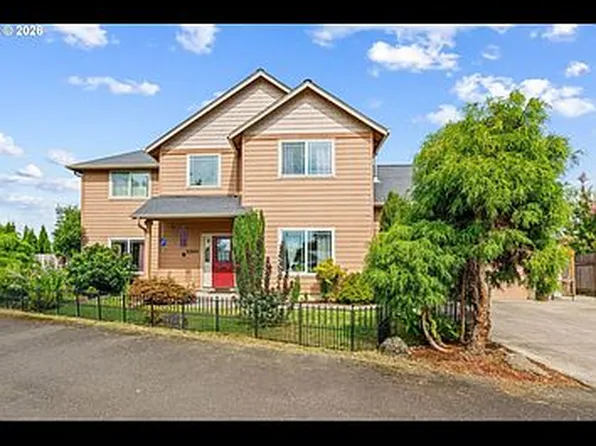 2264 Blue Heron Ln, Eugene, OR 97402
