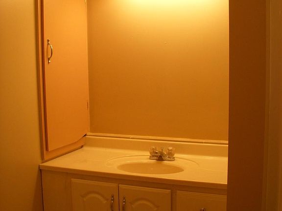 5th image of 4408 Leavenworth St #Basement