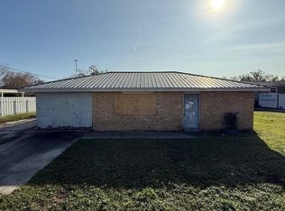 611 W 13th St, Larose, LA 70373