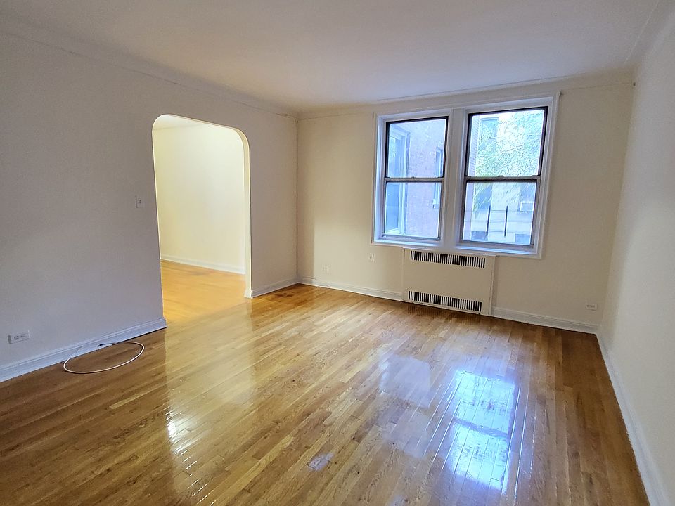 1st image of 300 Sullivan Pl APT B1