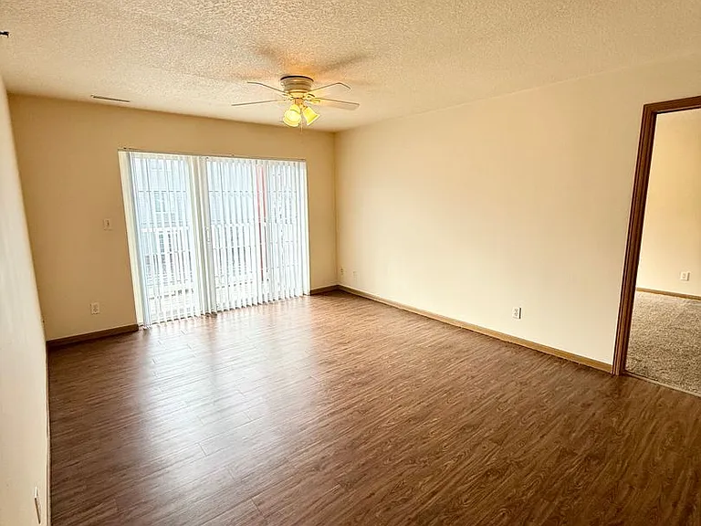 221 Crystal St — Photo 13